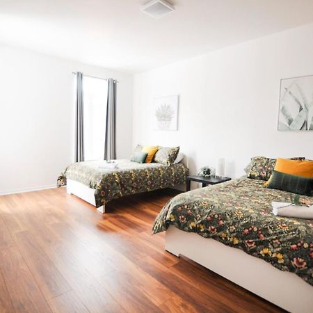 The 1810 - Spacious With Balcony - North Of Quebec 외부 사진