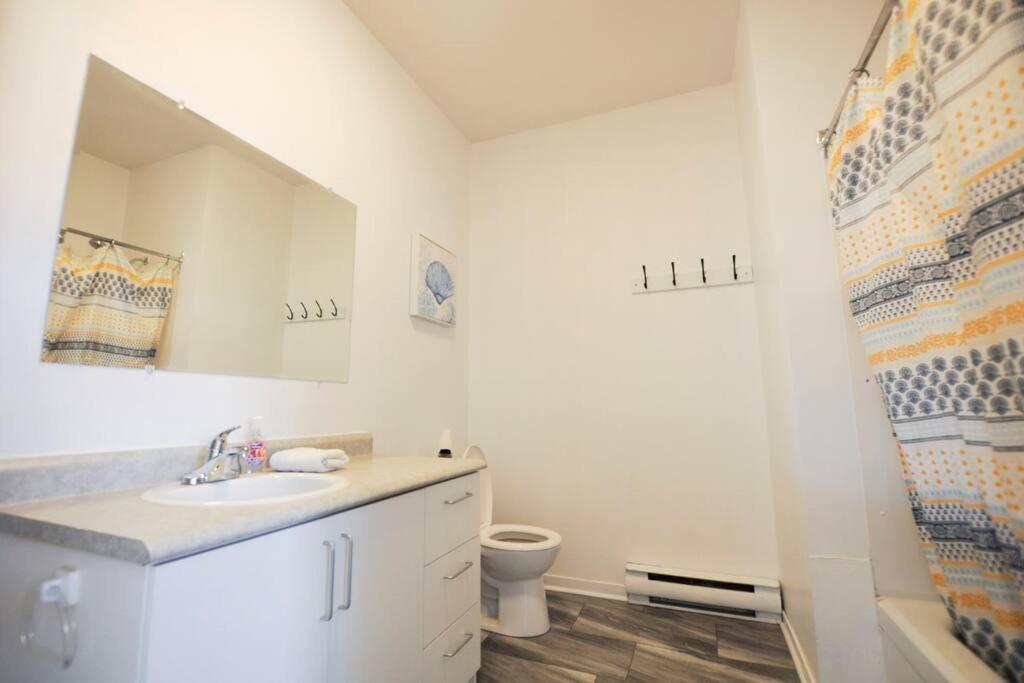 The 1810 - Spacious With Balcony - North Of Quebec 외부 사진