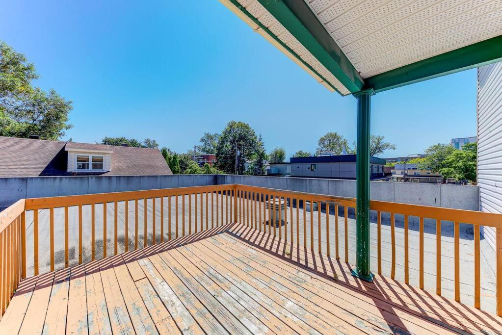 The 1810 - Spacious With Balcony - North Of Quebec 외부 사진